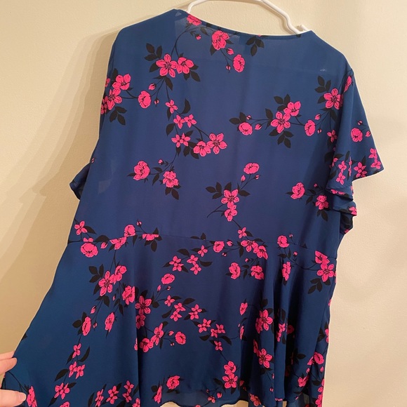 Torrid floral top - Picture 8 of 8